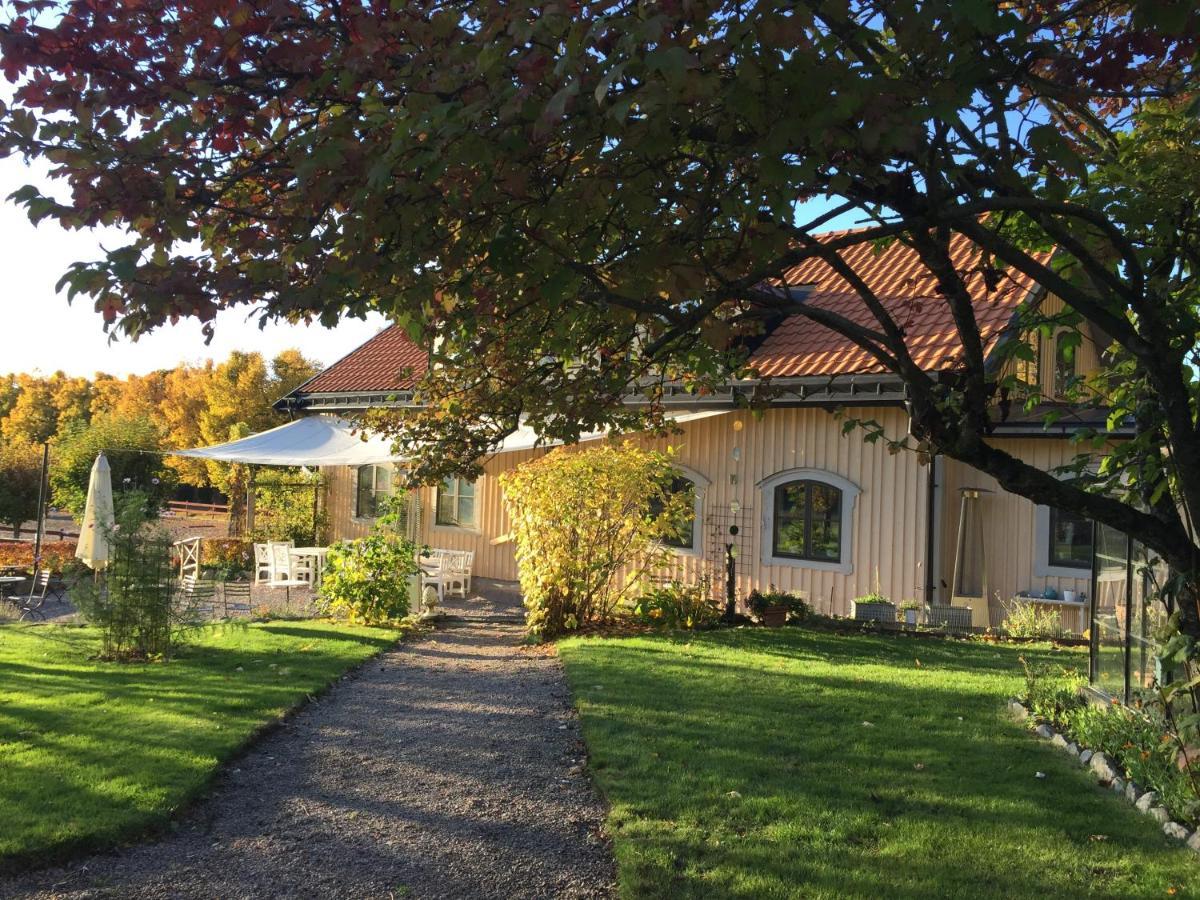 Runnvikens Pensionat Tystberga Bagian luar foto